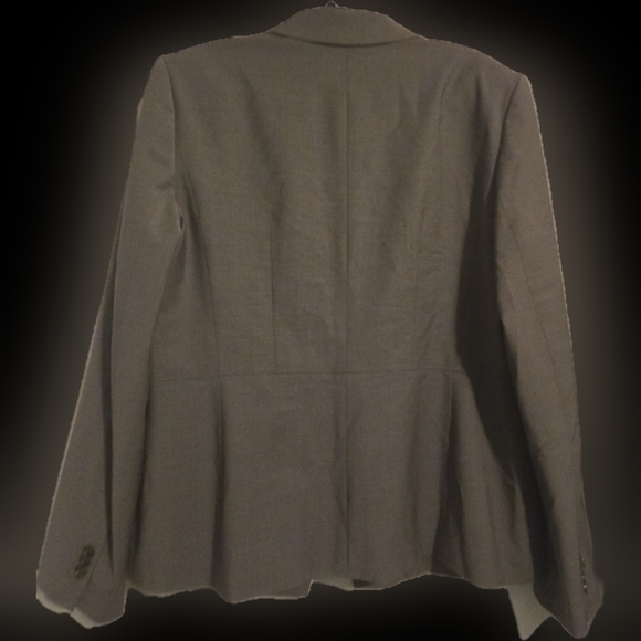 Blazer - Picture 2 of 5